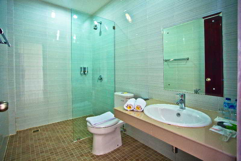 Room thumbnail 5