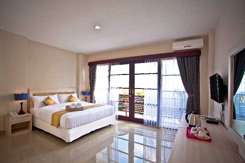 Room thumbnail 9