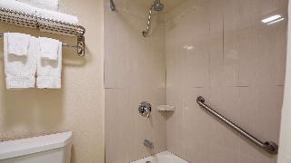 2 QUEEN BEDS,NSMK,HI SPEED NET,MICFRG,CFMKR,IRN,HAIR,CONTINENTAL BREAKFAST