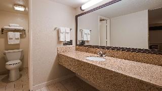 2 KING BEDS,NSMK,HI SPEED NET,MICFRG,CFMKR,IRN,HAIR,CONTINENTAL BREAKFAST