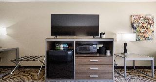 2 QUEEN BEDS,NSMK,HI SPEED NET,MICFRG,CFMKR,IRN,HAIR,CONTINENTAL BREAKFAST