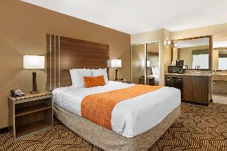 1 KING BED,NSMK,HISPD,MICRFG,COFMKR,IRON,WALKSH,CONTINENTAL BREAKFAST