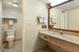 2 QUEEN BEDS,NSMK,PETFRIEND,HISPD,MICRFG,COFMKR,HAIR,CONTINENTAL BREAKFAST