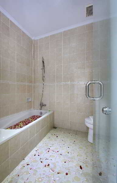 Room thumbnail 23
