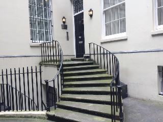 Suffolk Lane by BridgeStreet, Londyn