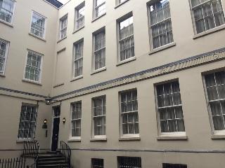 Suffolk Lane by BridgeStreet, Londyn