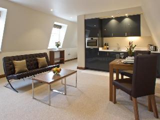 Suffolk Lane by BridgeStreet, Londyn