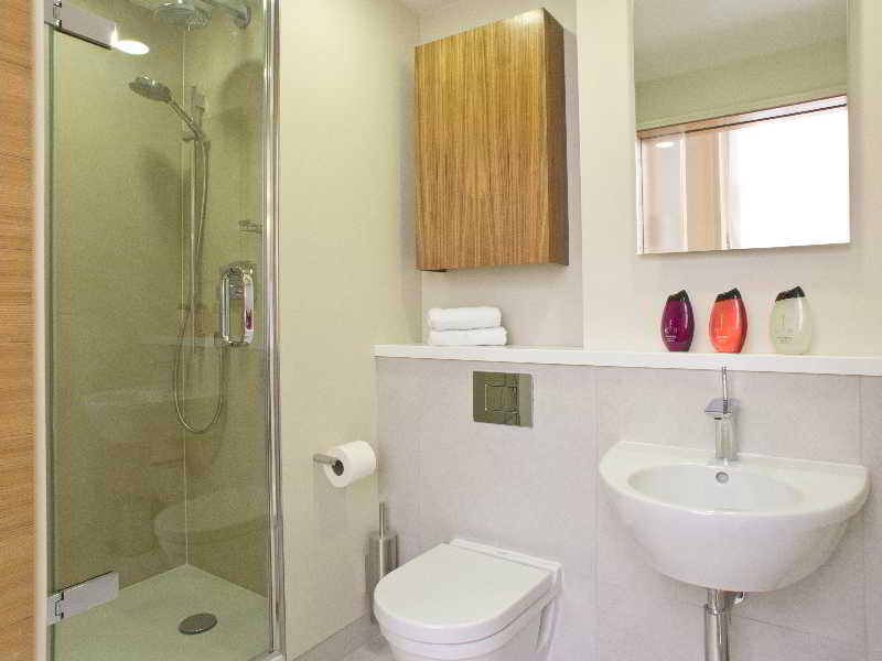 Suffolk Lane by BridgeStreet, Londyn