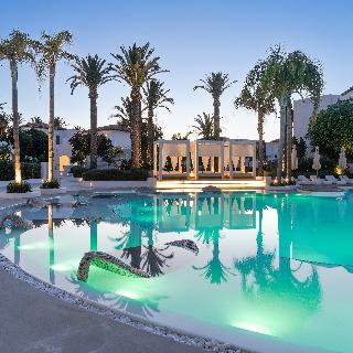 Caramel, A Resort to Live