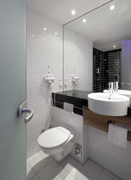 Room thumbnail 2