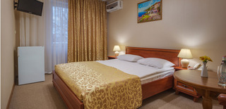 Room thumbnail 6