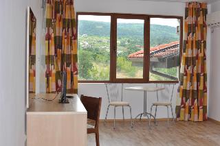 Festa Gardenia Hills