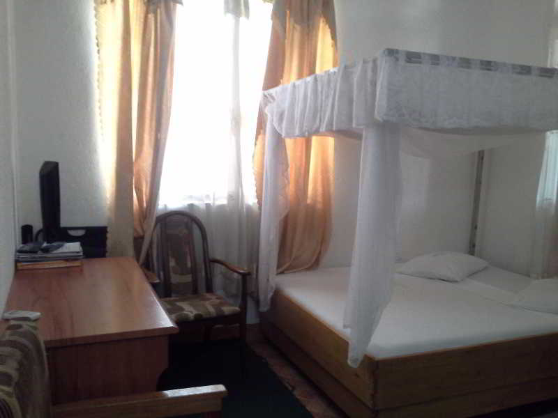Room thumbnail 2