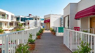 Ladies Beach Suite Hotel