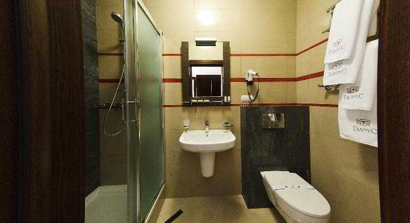 Room thumbnail 9