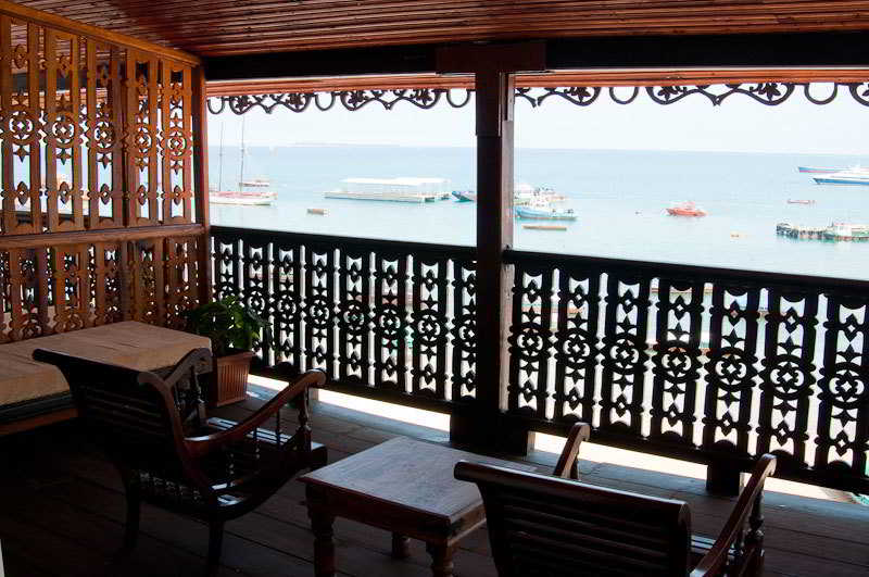 Terrace thumbnail 15