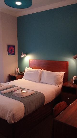 Legends Hotel Brighton, Brighton