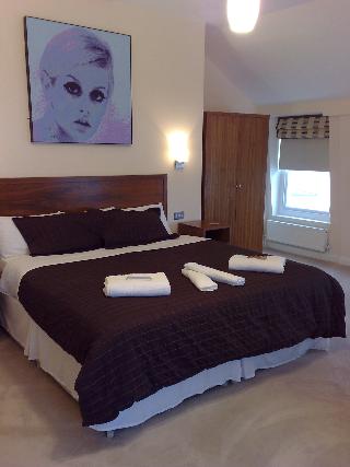 Legends Hotel Brighton, Brighton