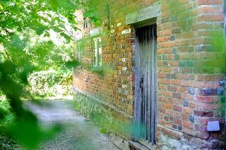 Elvey Farm, Ashford