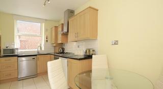 Room thumbnail 9