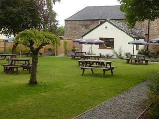 Harewood End Inn