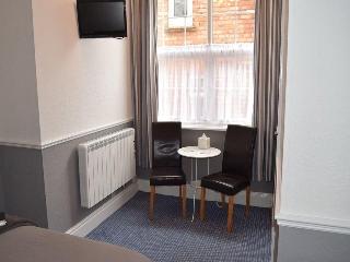 The Aldor, Lincoln