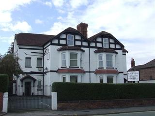 Black Lions Guest House , Liverpool