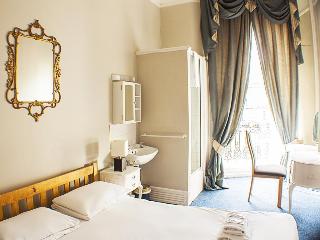 The Queensbury Hotel, Brighton