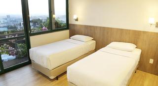 Room thumbnail 17