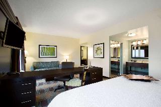 1 King Microwv/Fridge/Wet Bar Studio Suite Ns