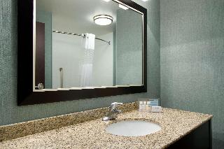 1 King Microwv/Fridge/Wet Bar Studio Suite Ns