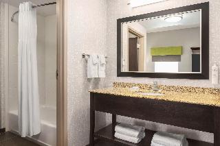 1 King Microwv/Fridge/Wet Bar Studio Suite Ns