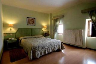 Grande Albergo, Abruzzo