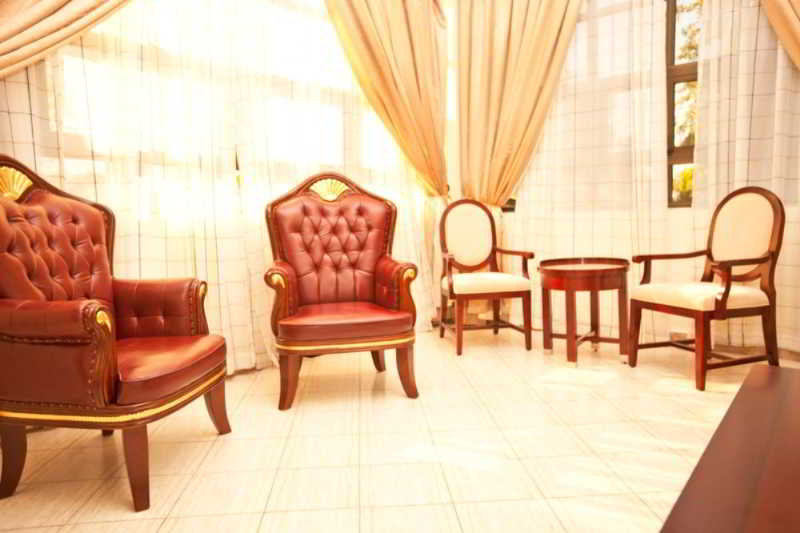 Room thumbnail 3