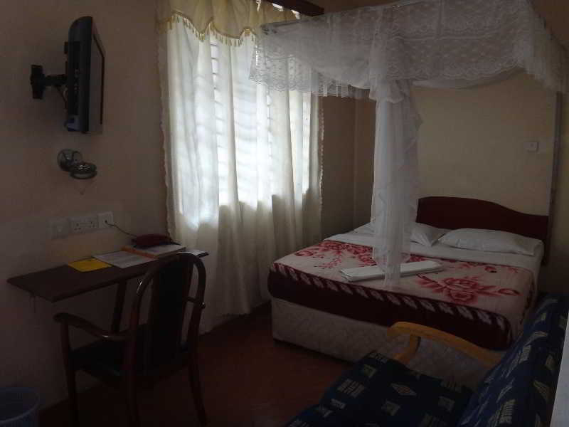 Room thumbnail 2