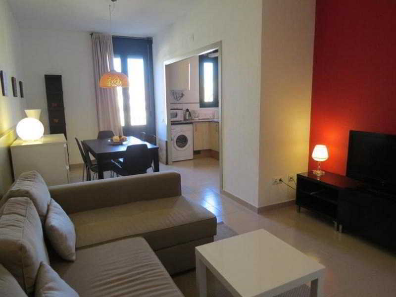 Room thumbnail 2