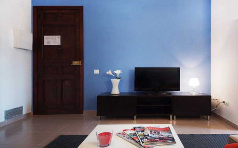 Room thumbnail 8