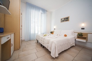 Marilonda, Rimini