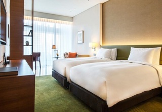 Room:TWN.ST-1