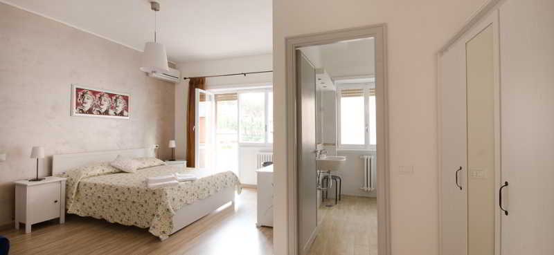 Check-inn Rooms, Rome