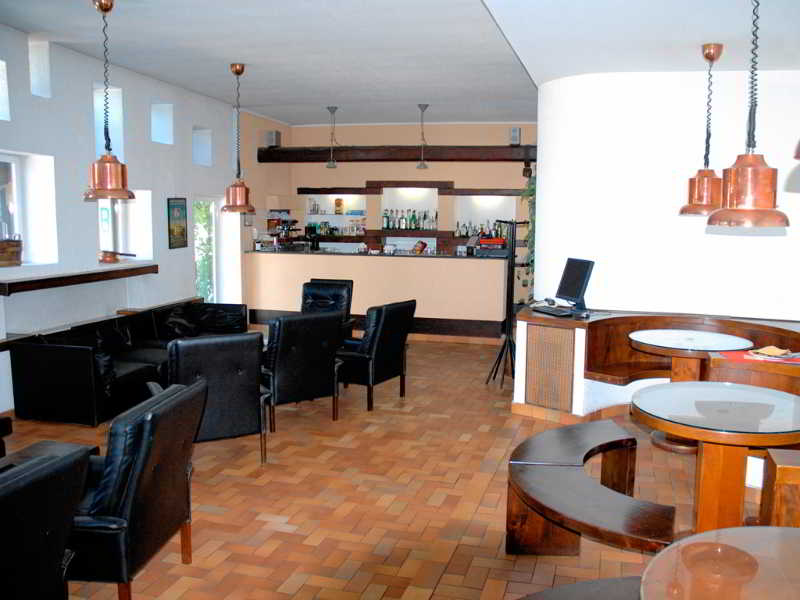 Golf Hotel, Milan