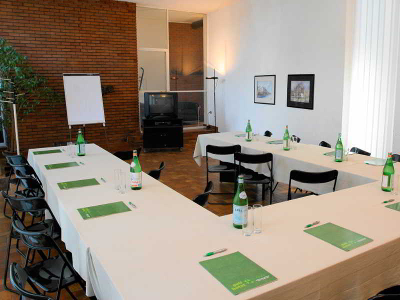 Golf Hotel, Milan