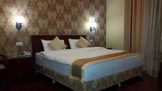 Room thumbnail 5