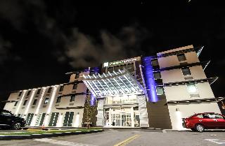 HOLIDAY INN EXPRESS & SUITES MIAMI AIRPORT AND INTERMODAL AREA