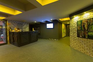 Check Inn Hotel