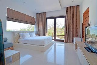 Room thumbnail 7