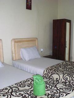 Room thumbnail 3
