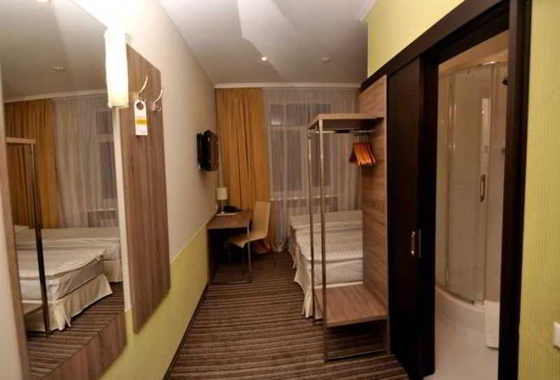 Room thumbnail 16