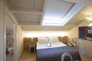 Hotel 900, Abruzzo