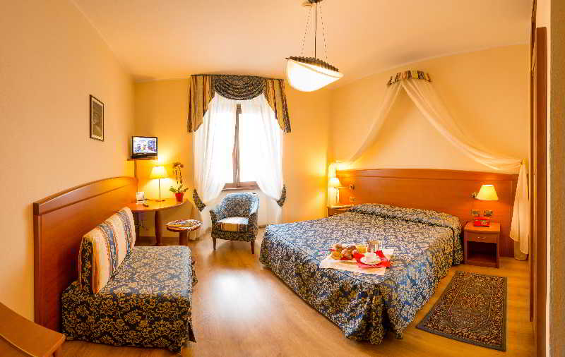 Hotel Ristorante Combolo, Italian Alps